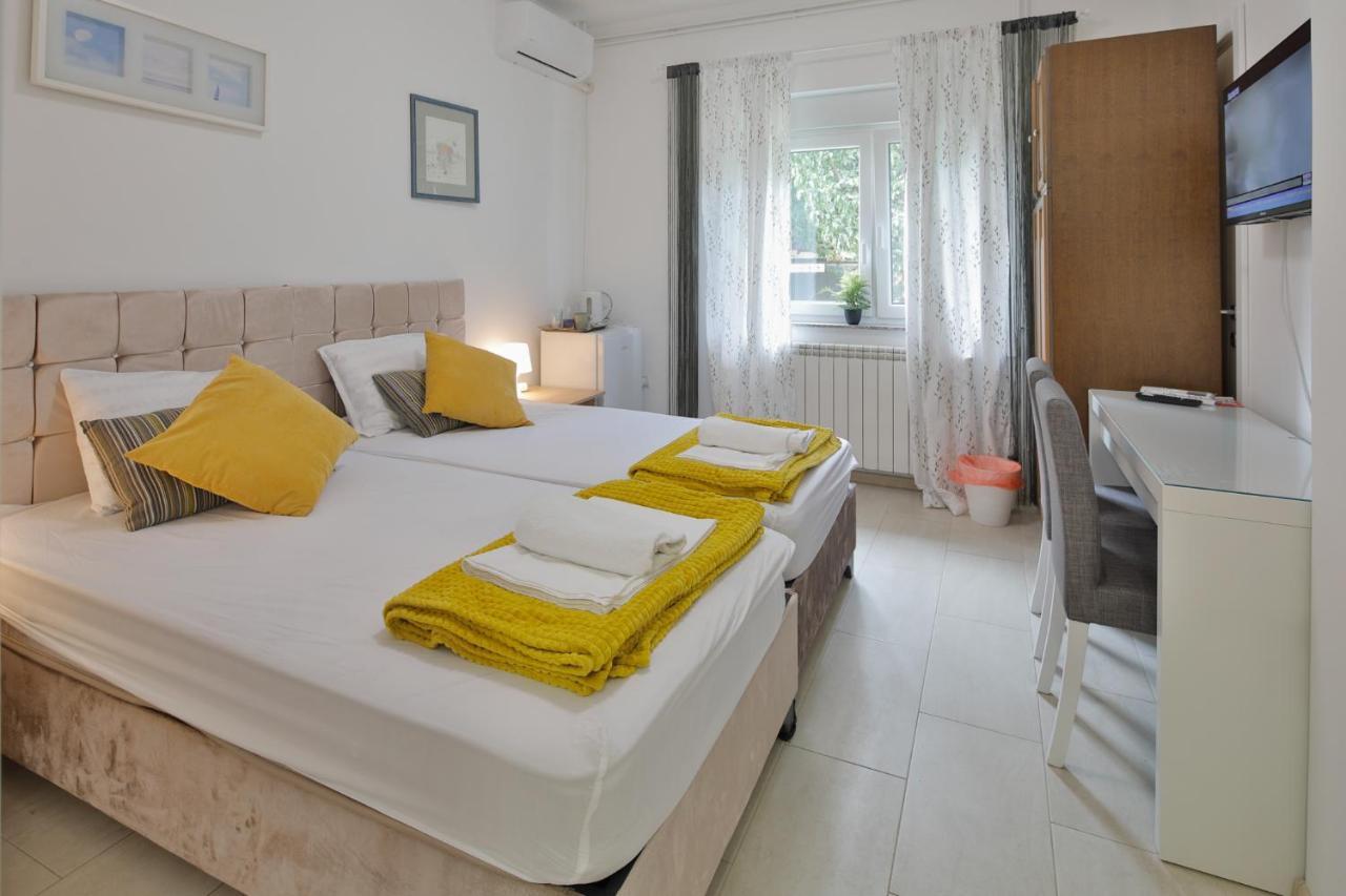 Aviator Apartments & Rooms Nikola Tesla Airport Belgrade Surčin Extérieur photo