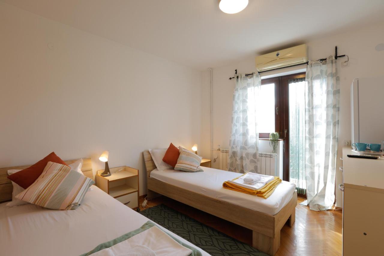 Aviator Apartments & Rooms Nikola Tesla Airport Belgrade Surčin Extérieur photo