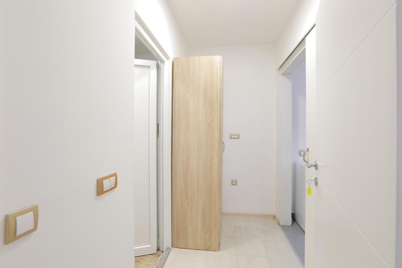 Aviator Apartments & Rooms Nikola Tesla Airport Belgrade Surčin Extérieur photo