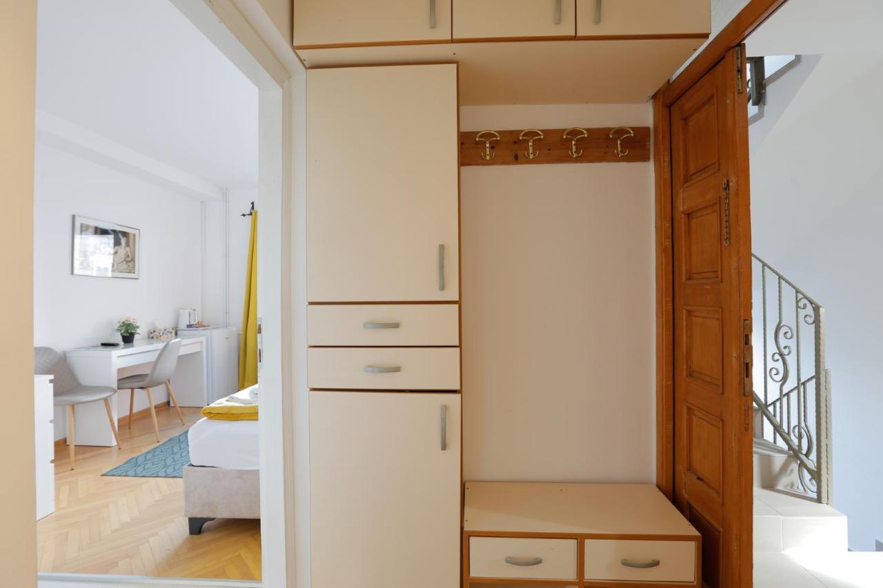 Aviator Apartments & Rooms Nikola Tesla Airport Belgrade Surčin Extérieur photo