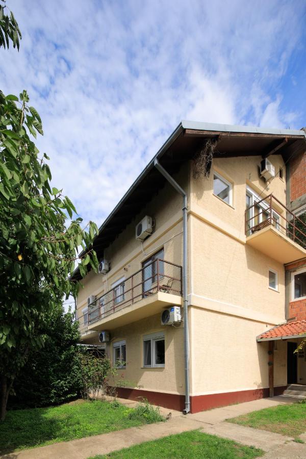 Aviator Apartments & Rooms Nikola Tesla Airport Belgrade Surčin Extérieur photo