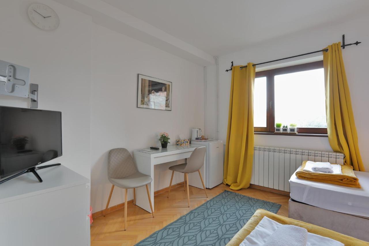 Aviator Apartments & Rooms Nikola Tesla Airport Belgrade Surčin Extérieur photo